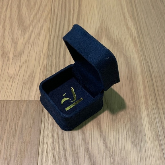 Page Sargisson Jewelry Box - Picture 2 of 2